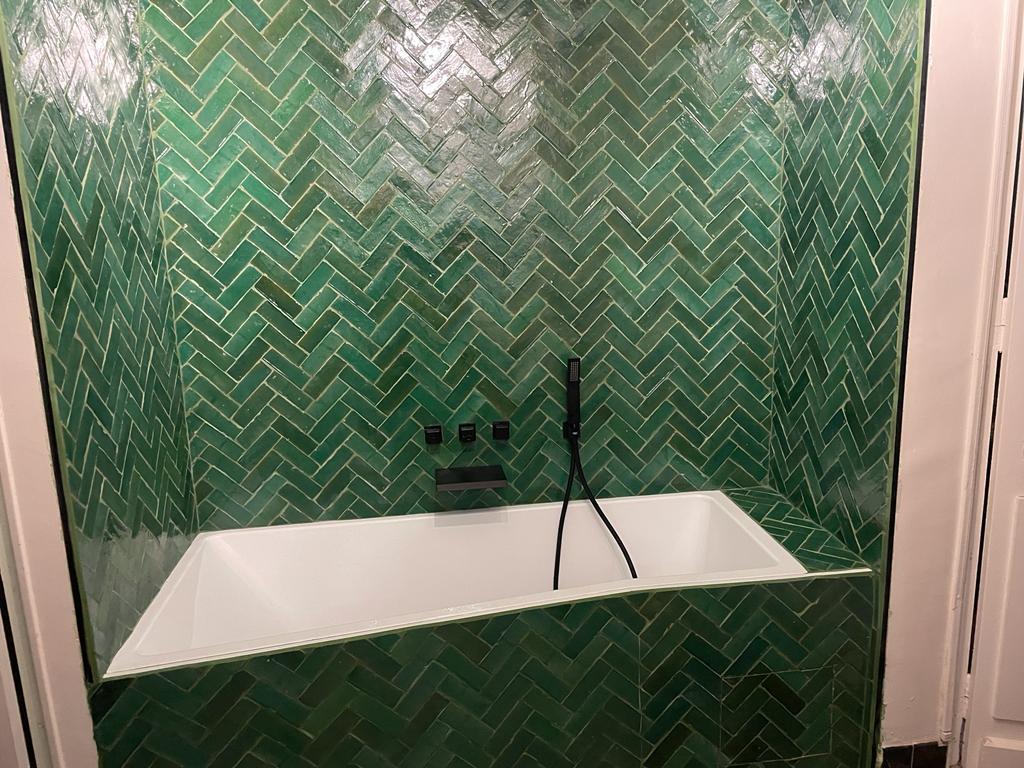 Bejmat vert mur salle de bain