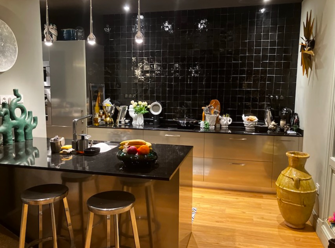 Mur cuisine zelliges noirs