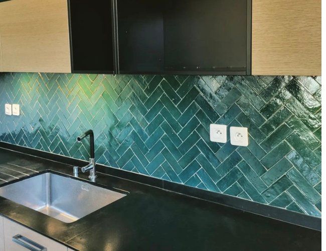 Zellige marocain crédence cuisine